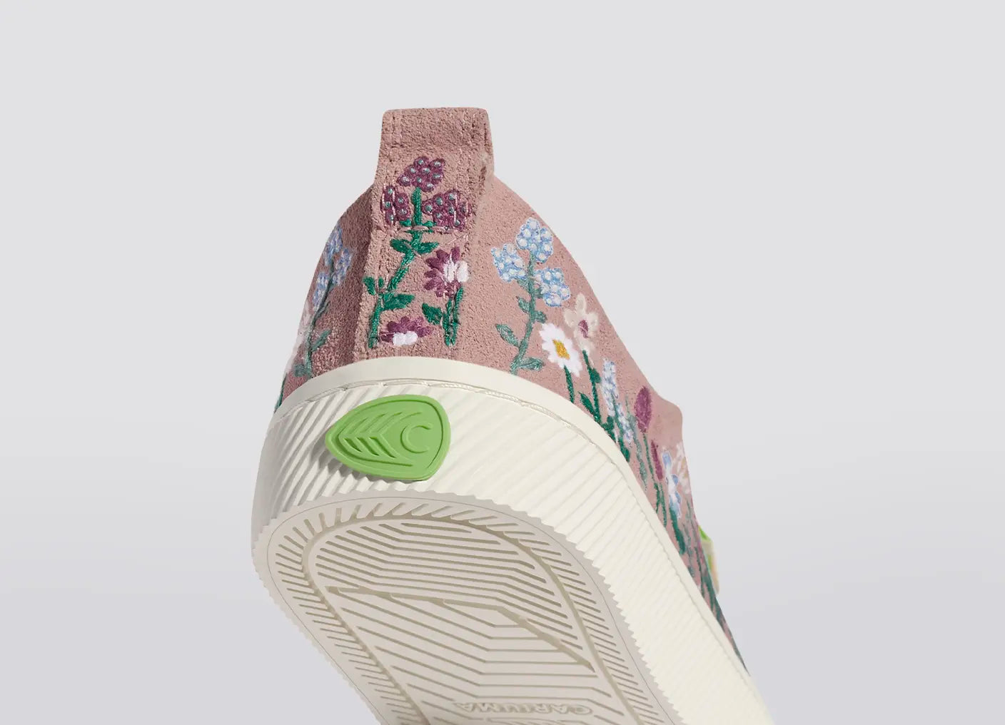 OCA Low Rose Suede Embroidered Flowers Sneaker
